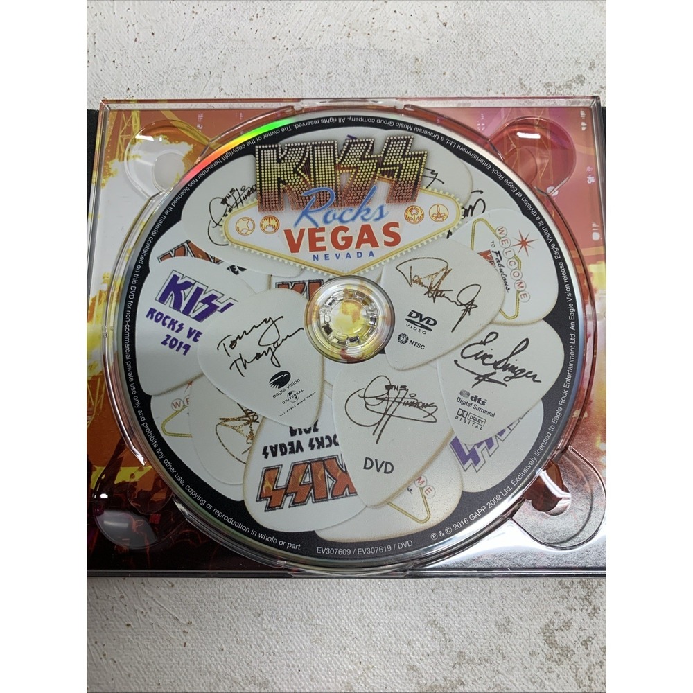 Kiss Rocks Vegas (DVD+CD) - Picture 3 of 4
